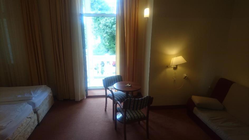 Hotel Vila Ruzica- Glavna Zgrada I Depandanse Цриквеница Экстерьер фото