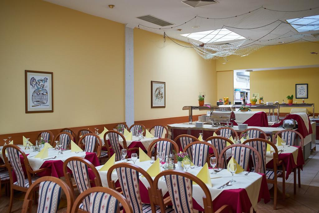 Hotel Vila Ruzica- Glavna Zgrada I Depandanse Цриквеница Экстерьер фото