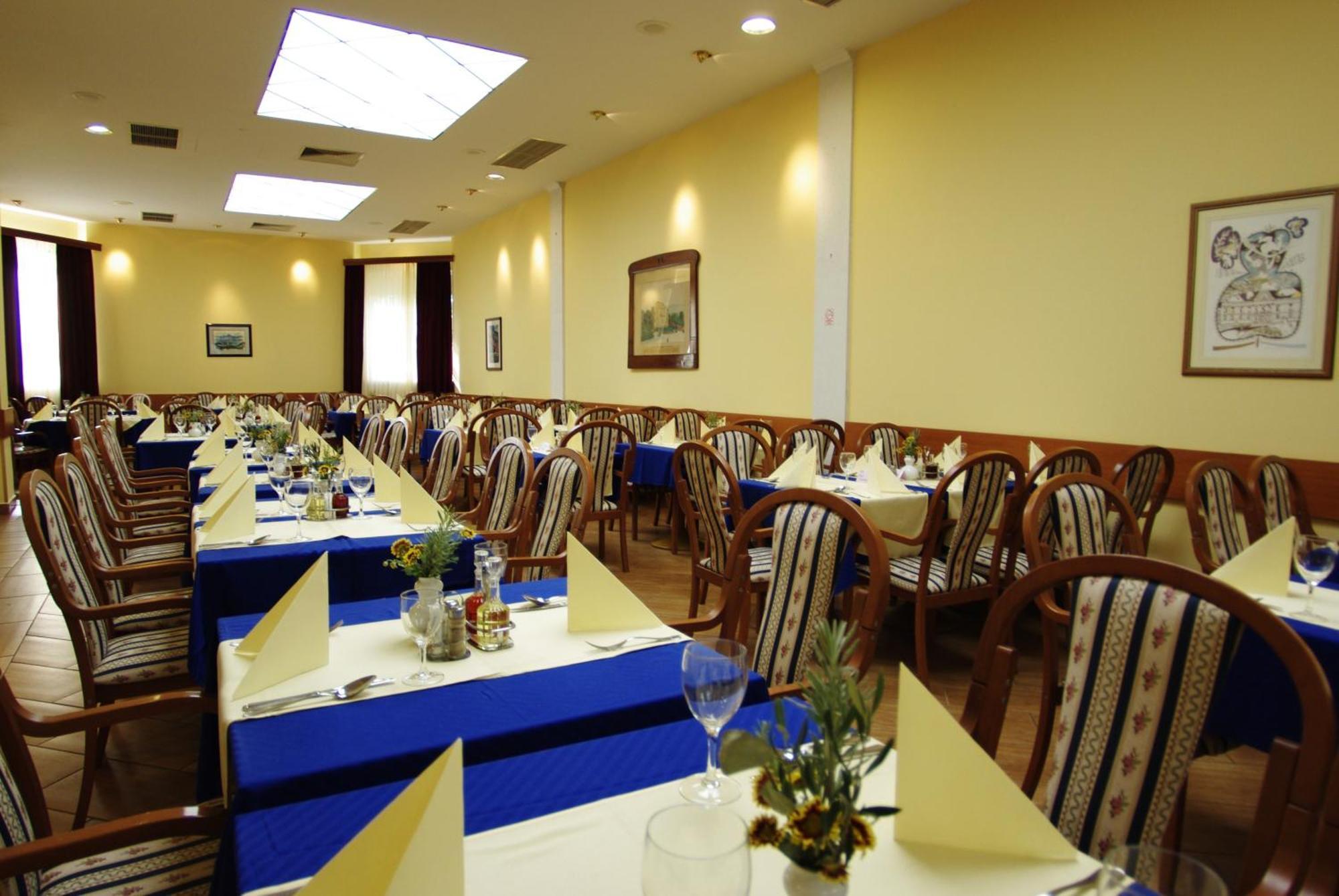 Hotel Vila Ruzica- Glavna Zgrada I Depandanse Цриквеница Экстерьер фото