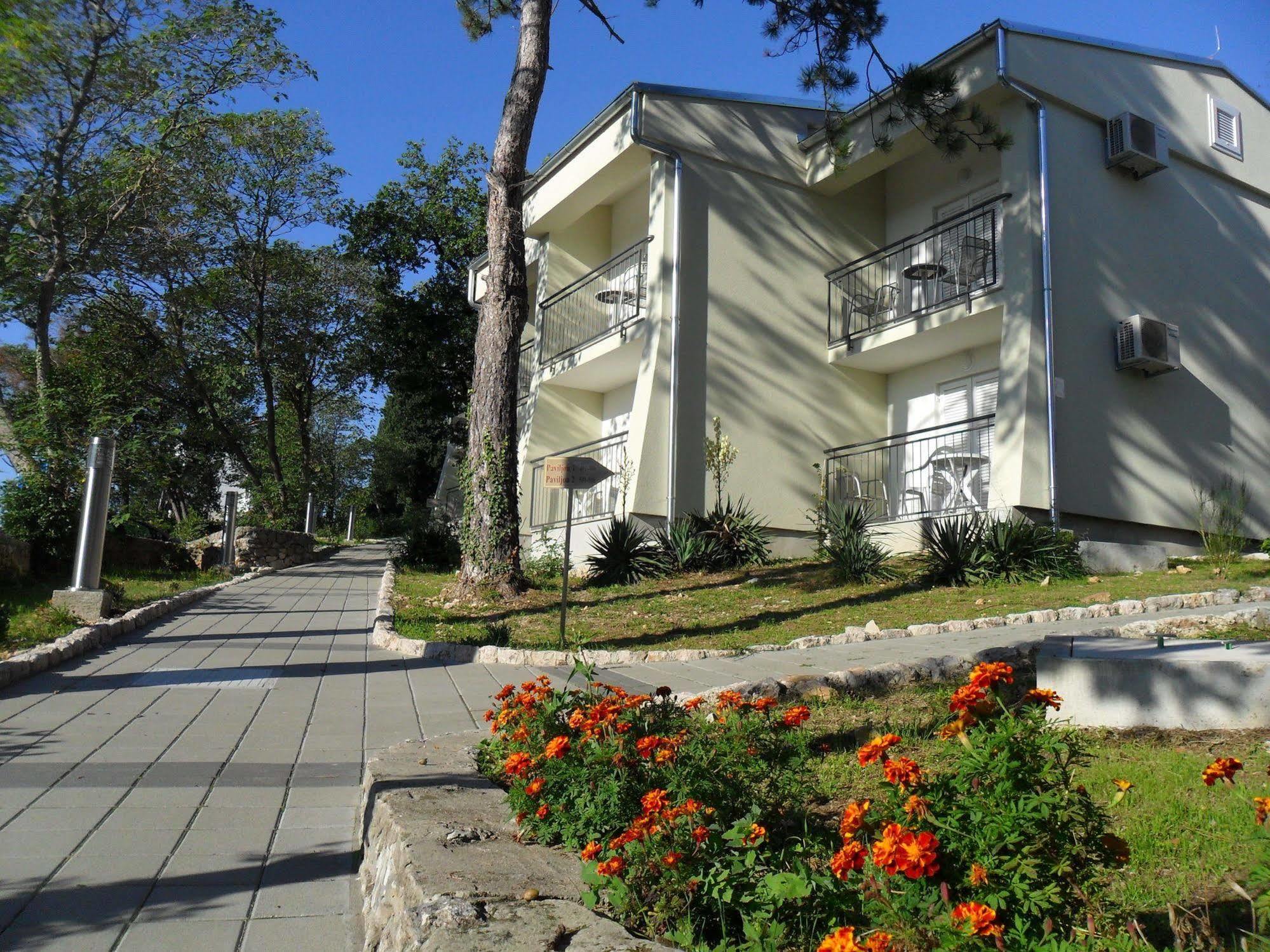 Hotel Vila Ruzica- Glavna Zgrada I Depandanse Цриквеница Экстерьер фото
