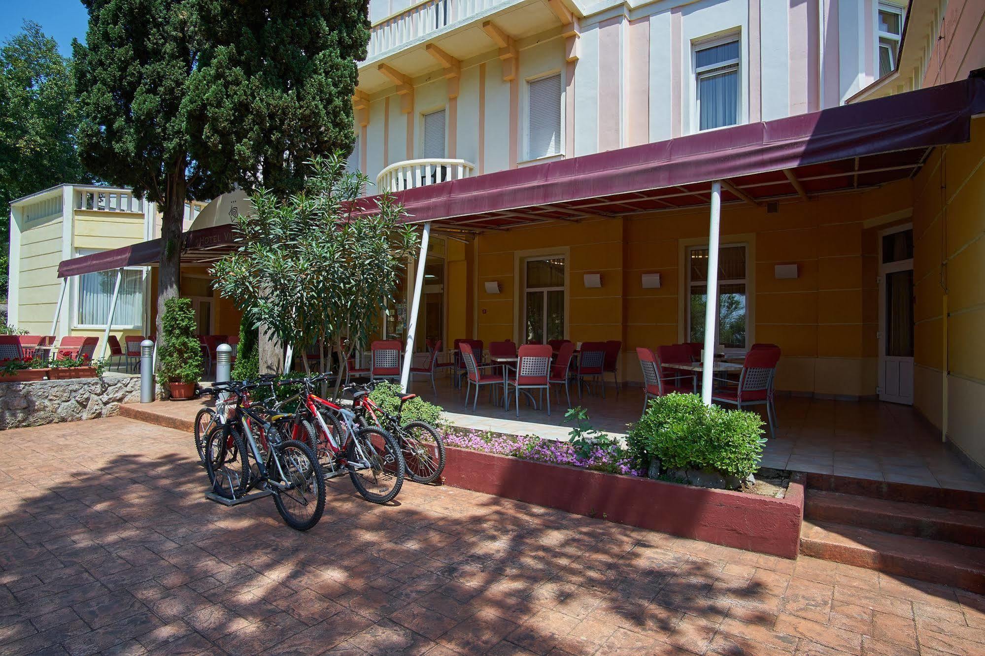Hotel Vila Ruzica- Glavna Zgrada I Depandanse Цриквеница Экстерьер фото