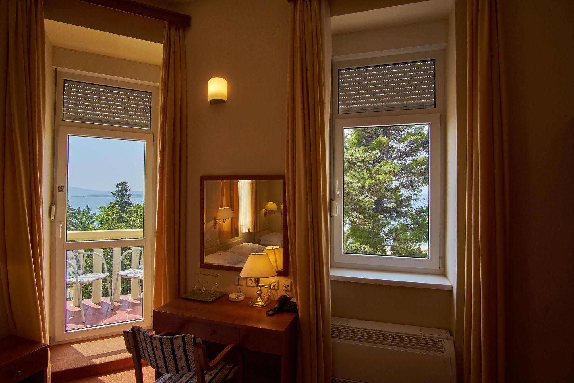 Hotel Vila Ruzica- Glavna Zgrada I Depandanse Цриквеница Экстерьер фото