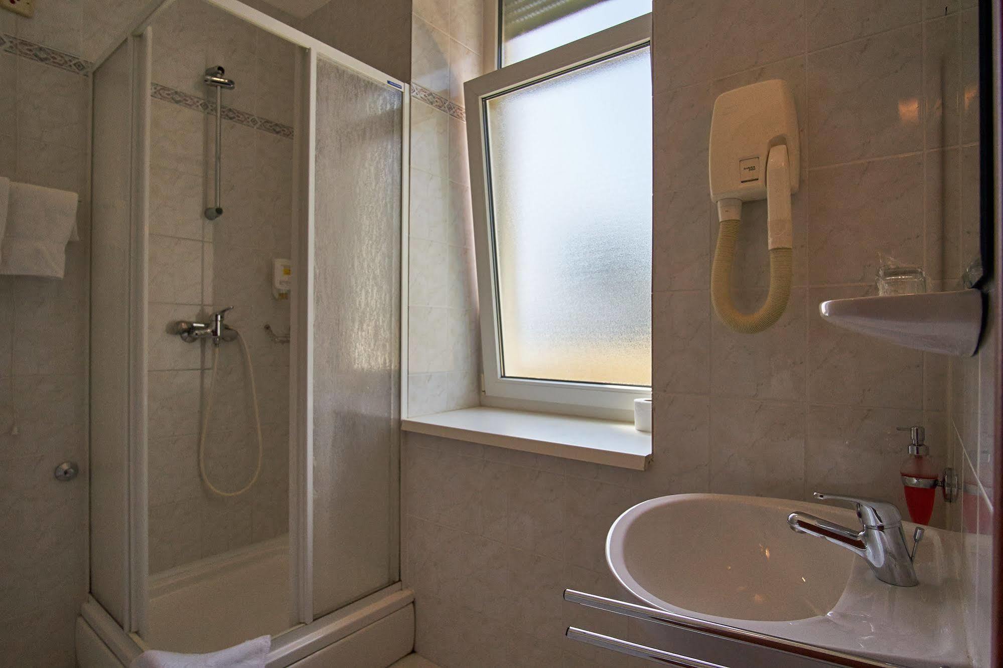 Hotel Vila Ruzica- Glavna Zgrada I Depandanse Цриквеница Экстерьер фото